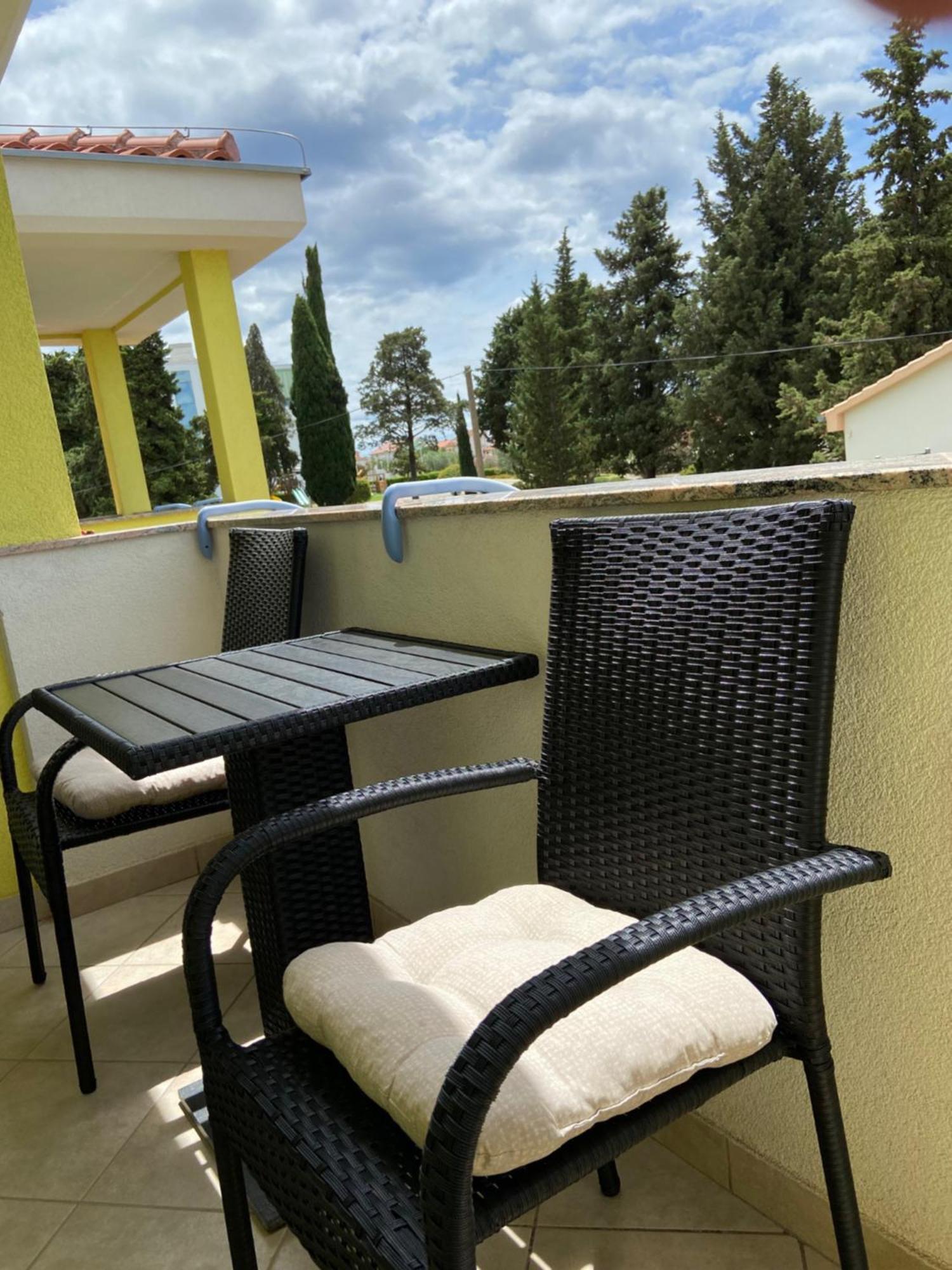 Apartments Mrsic Biograd Na Moru Exterior photo